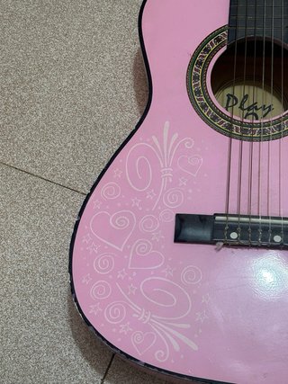 Guitarra rosa Play On