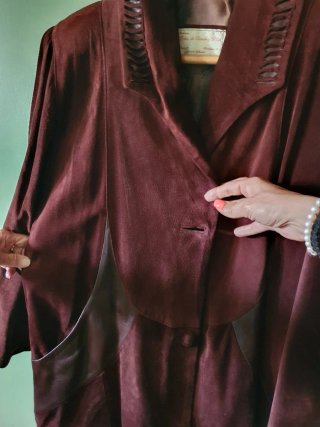 CHAQUETÓN DE PIEL MARRÓN