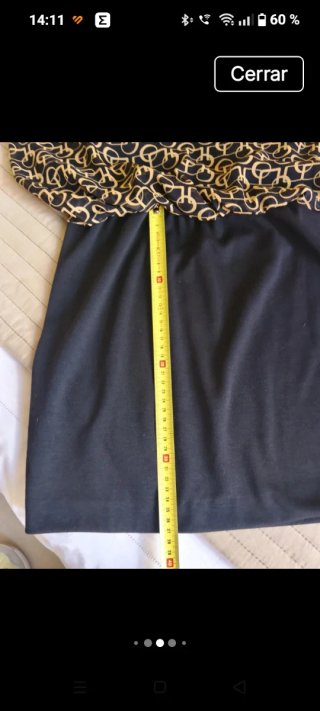 Vestido Talla M/L Negro y Dorado