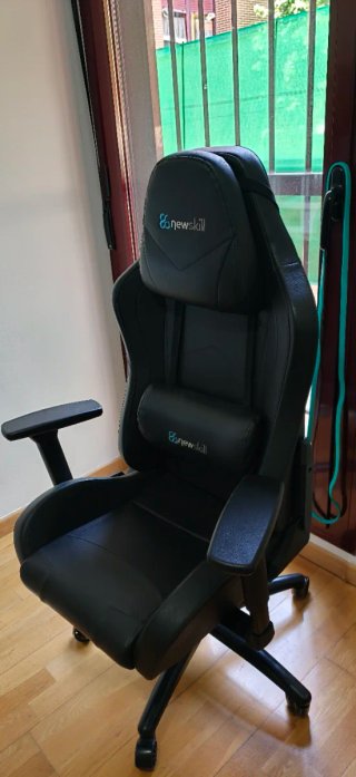 Silla Gaming Newskill Negra