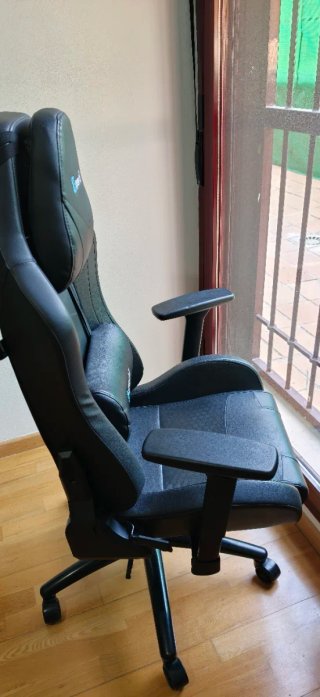 Silla Gaming Newskill Negra