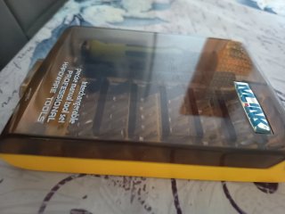Caja Kit destornillador y puntas variadas