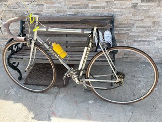 Bicicleta de carretera RAZESA