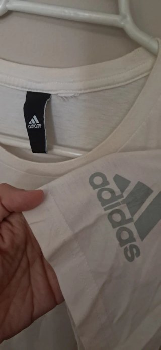 Camisetas Variadas Talla S. Adidas. Cada una 4 eur