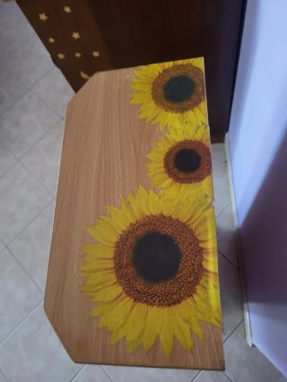 Porta CD in legno con decoro girasoli
