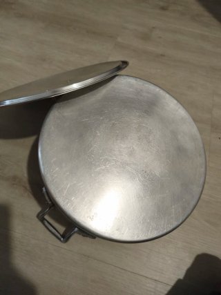 Lote 2 ollas metal