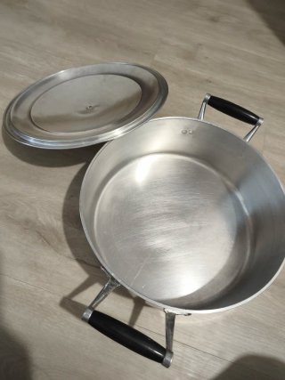 Lote 2 ollas metal