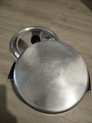 Lote 2 ollas metal