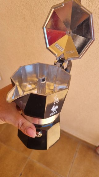 Cafetera Moka Express Negra Bialetti
