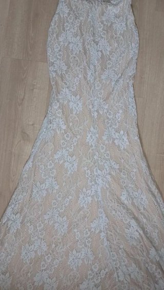 Vestido de fiesta encaje azul cielo tela estirable