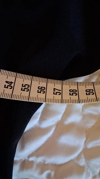 Vestito fantasia foglie nero bianco.