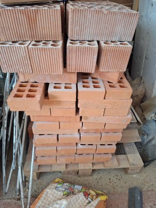 Piedras decorativas blancas y regalo ladrillos