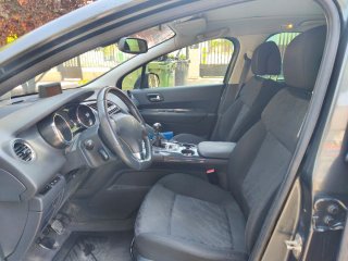 Peugeot 3008 2011