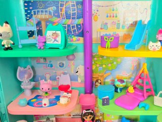 Gabby's Purrfect Dollhouse