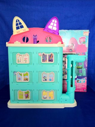 Gabby's Purrfect Dollhouse