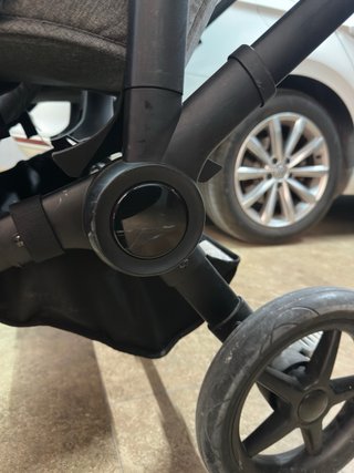 Bugaboo Donkey 3  con 2 silletas y 1 un capazo.