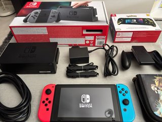 Nintendo Switch Rojo/Azul Completo