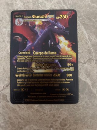 Carta Pokémon Brillante Charizard GX SP250