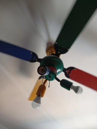 Ventilador infantil multicolor
