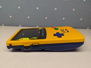 Game Boy Color Pikachu Speciale + Regalo (LEED)