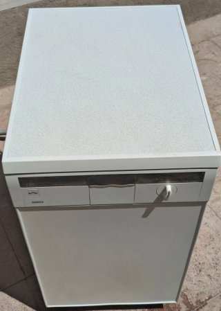 Lavavajillas blanco Zanussi