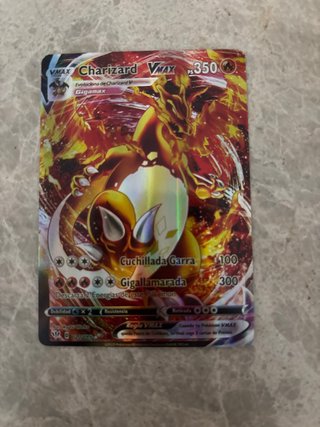 Carta Pokémon Charizard VMAX Gigamax