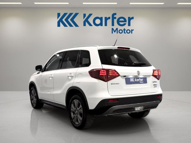 Suzuki Vitara 4WD Etiqueta ECO 2022