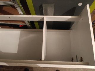 Mueble de baño moderno con espejo
