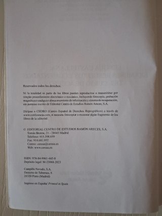 Libro Lengua castellana exámenes resueltos UNED>25
