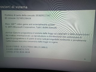 Xbox 360 250GB con accessori