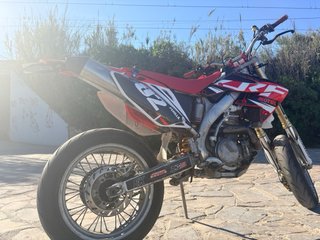 Honda CRF 450 Supermotard Roja y Blanca