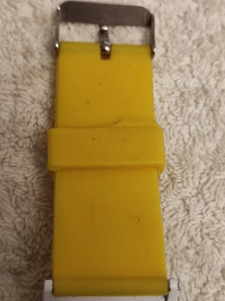 Reloj LED metal y cristal Blanco y Amarillo