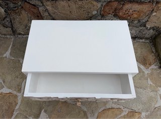 Mesita de noche con cajón NUEVA