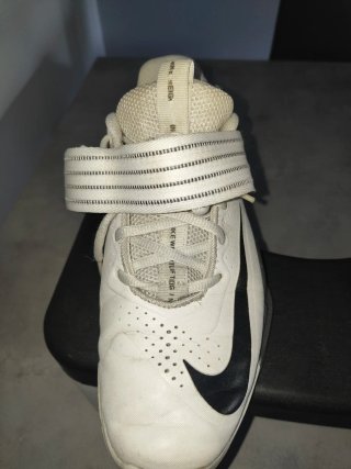 Nike Savaleos 41.5 scarpe palestra bianche