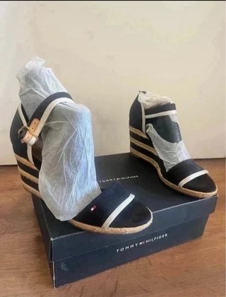 Sandalias cuña Tommy Hilfiger Talla 38