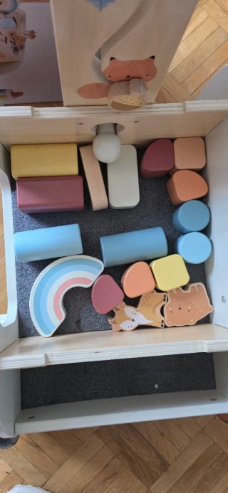 Andador de madera para bebé