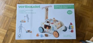 Andador de madera para bebé