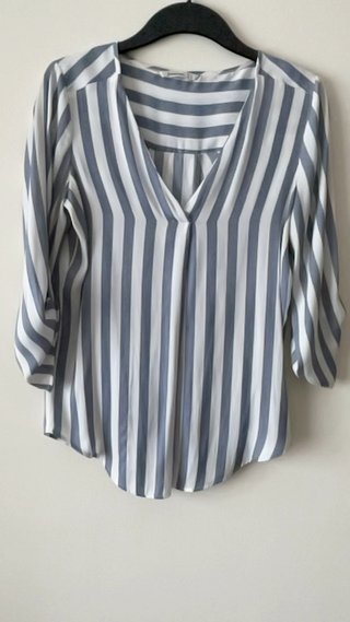 2 Blusas Rayas Azul y Blanco / Beige, crudo y gris