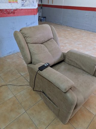 Butaca elevadora eléctrica beige