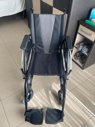 Silla de ruedas plegable