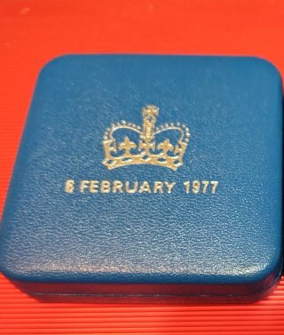 Onza Plata Proof y Relieve Isabel II Ed.Limitada