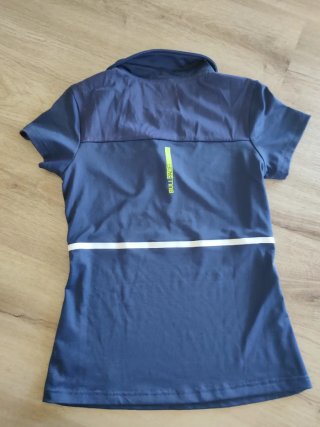 Camiseta deportiva azul