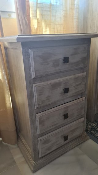 Cajonera de madera estilo rústico