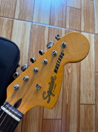 Squier CV 60s Mustang modificada