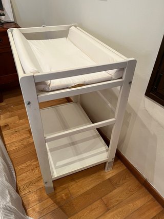 Cambiador de bebé blanco