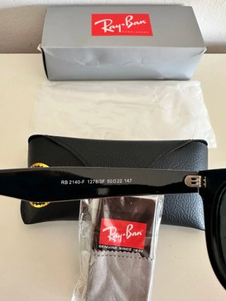 Gafas de sol negras