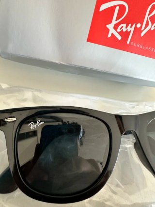 Gafas de sol negras