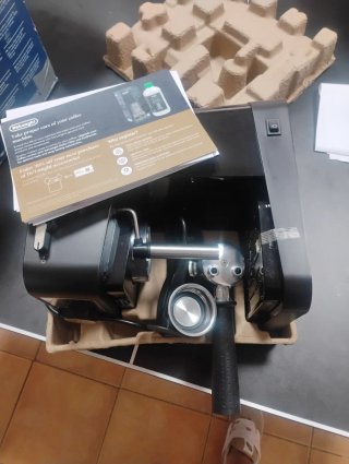 Cafetera DeLonghi Stilosa Negra
