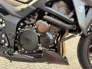 Suzuki GSX-S 750 Negra
