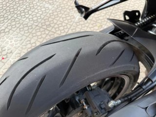 Suzuki GSX-S 750 Negra